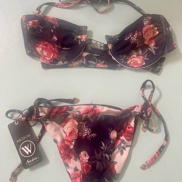 WILDFOX
🦊💋 NWT SET Wildfox Gypsy Flowers Vintage Rare Bikini - Picture 7 of 16